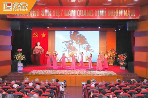 Hội trường diễn ra sự kiện tại công ty CP nhựa Tiền Phong