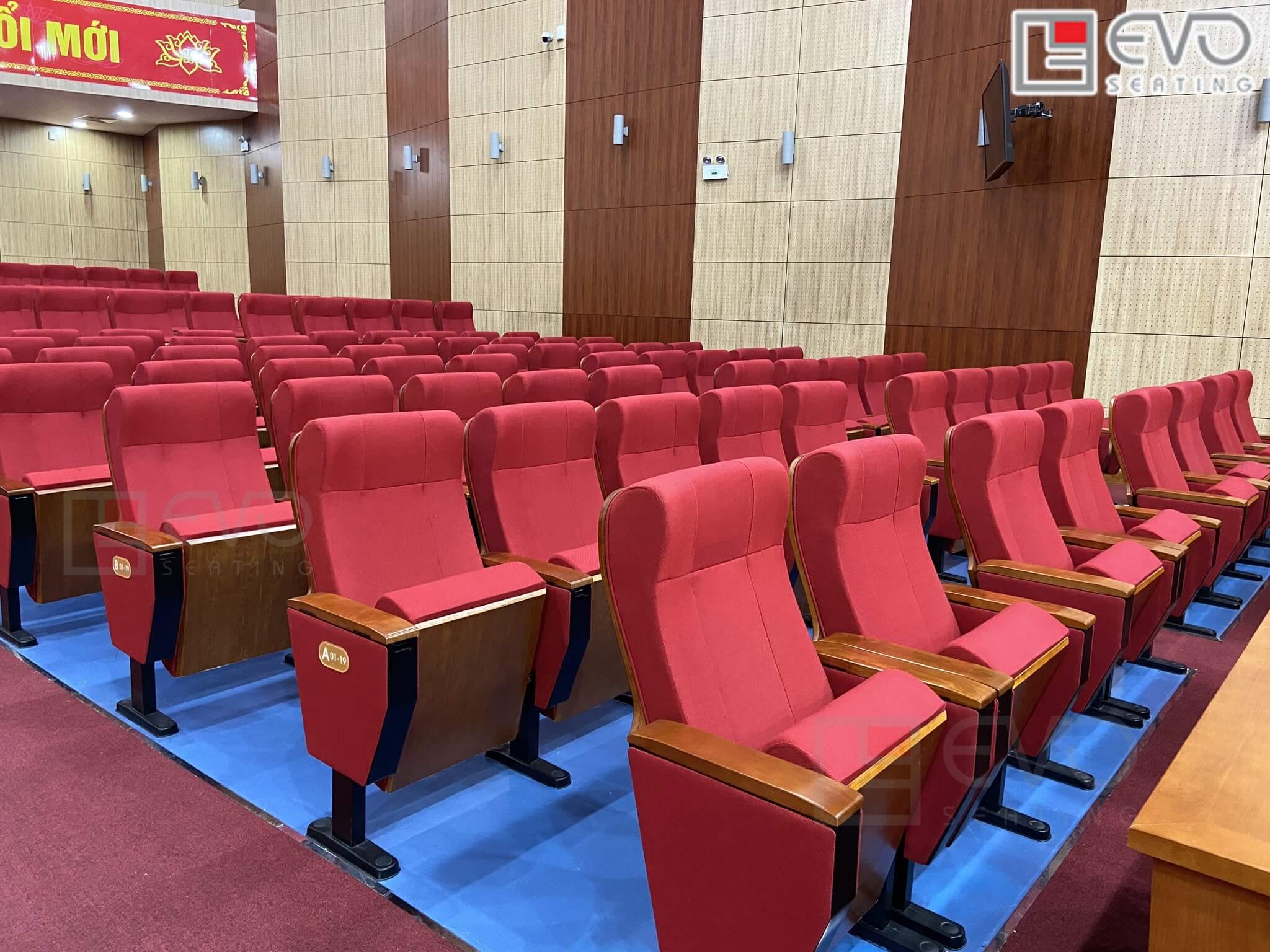 Mẫu ghế lật hội trường chất lượng hiện nay