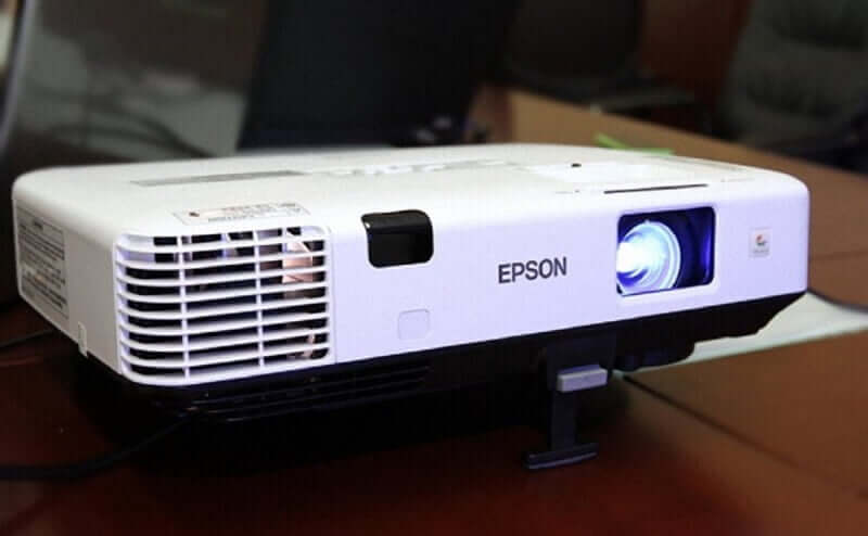 may chieu epson eb 2042