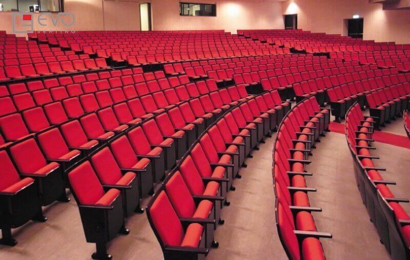 Những không gian thích hợp sử dụng ghế hội trường màu đỏ