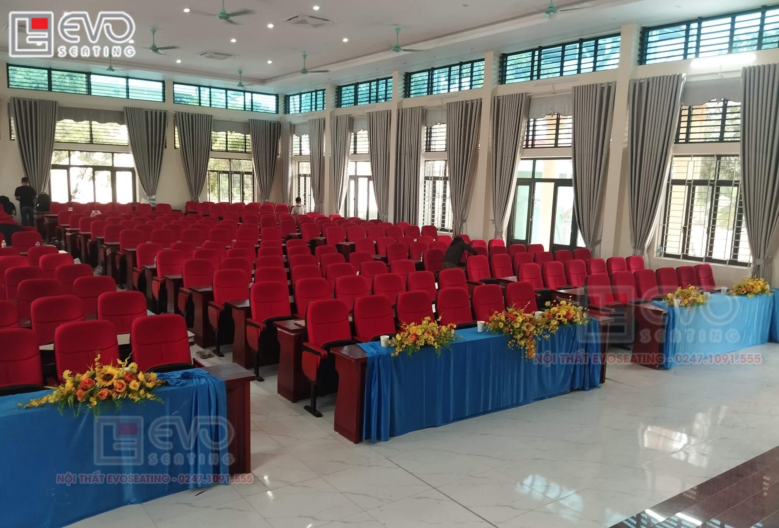 Hội trường UBND Thị trấn Đạo Đức