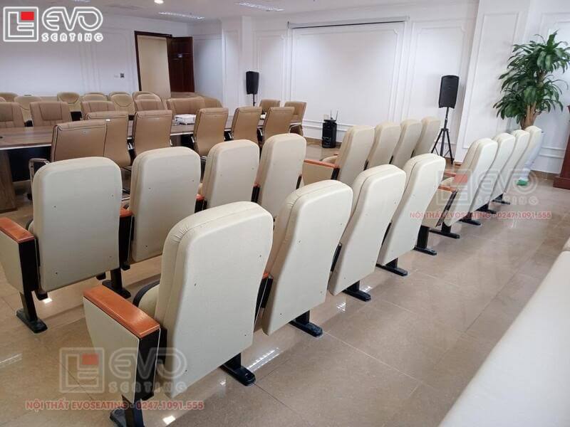 Hình ảnh ghế hội trường tại trụ sở Bộ Công an