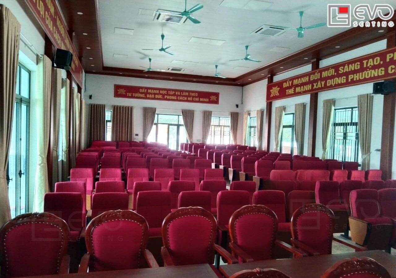 Hội trường UBND Phường Chí Minh